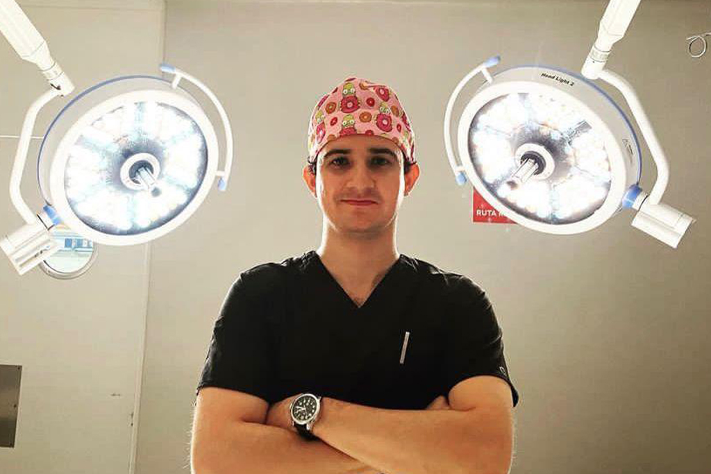 Dr Mauricio